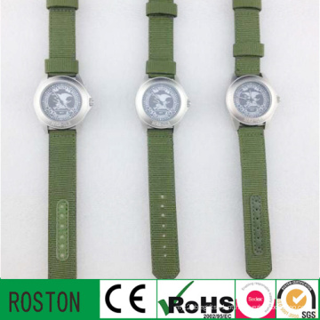 2015 mais novo molde personalizado Design Nylon Sport Watch